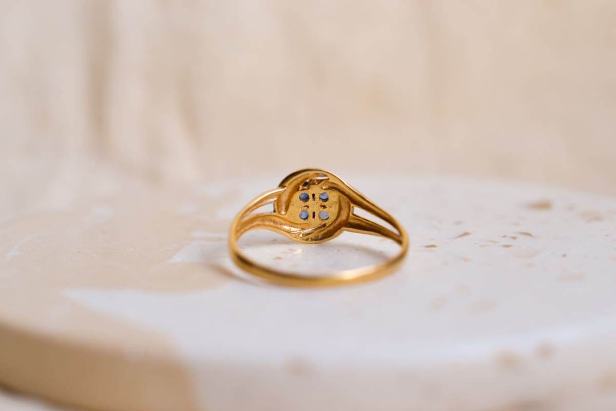 Bague Vintage 2 Ors Saphirs en fleur