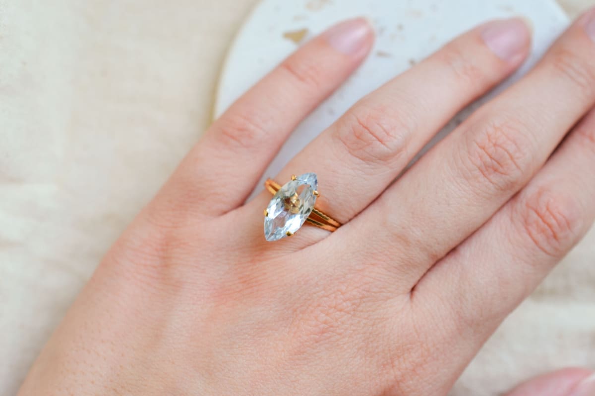 Bague de fiançailles en Or jaune 18 carats sertie d'un Spinelle