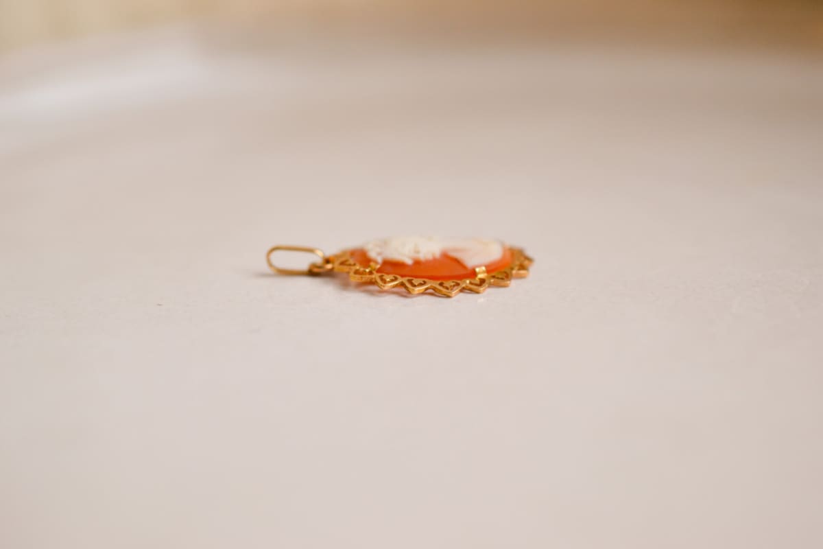 Pendentif Camée ancien en Or jaune 18 carats