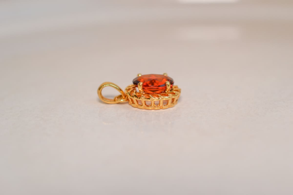 Pendentif Vintage en Or jaune 18 carats ornée d'une Citrine