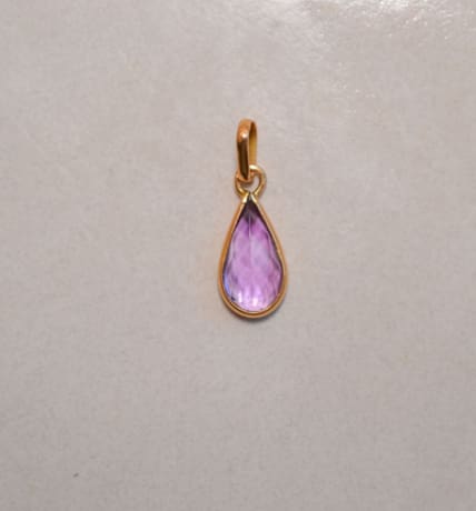 Pendentif goutte en Or jaune 18 carats orné d'une Améthyste