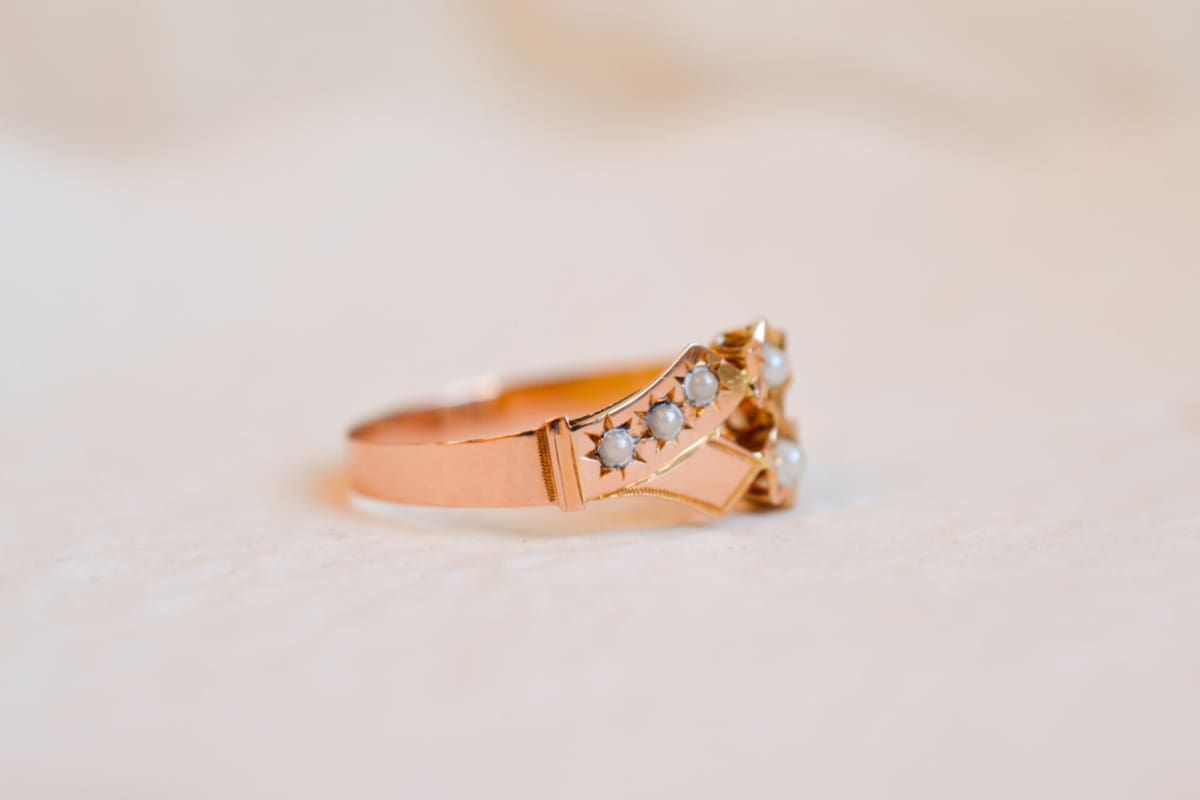 Bague Art Nouveau en Or jaune 18 carats ornée de Perles