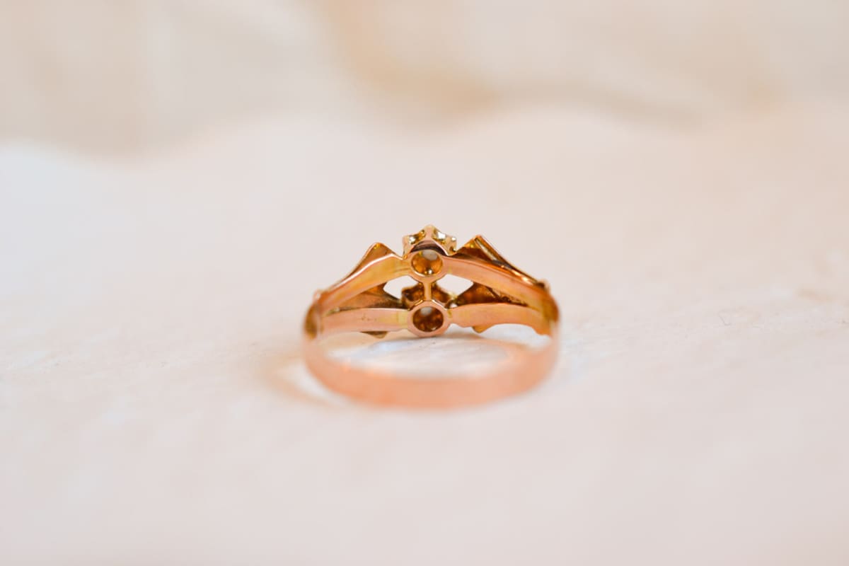 Bague Vintage en Or jaune 18 carats ornée de Perles