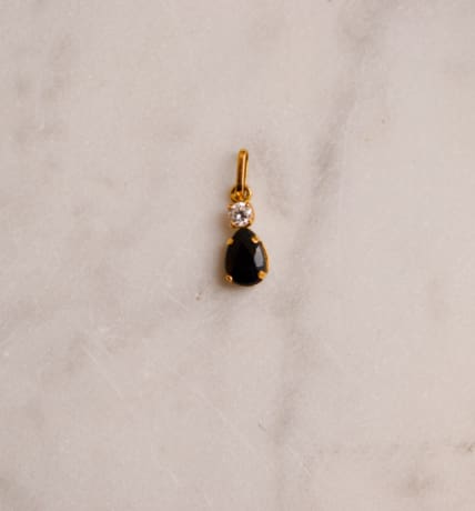 Pendentif goutte en Or jaune centré d'un Saphir épaulé d'un Diamant