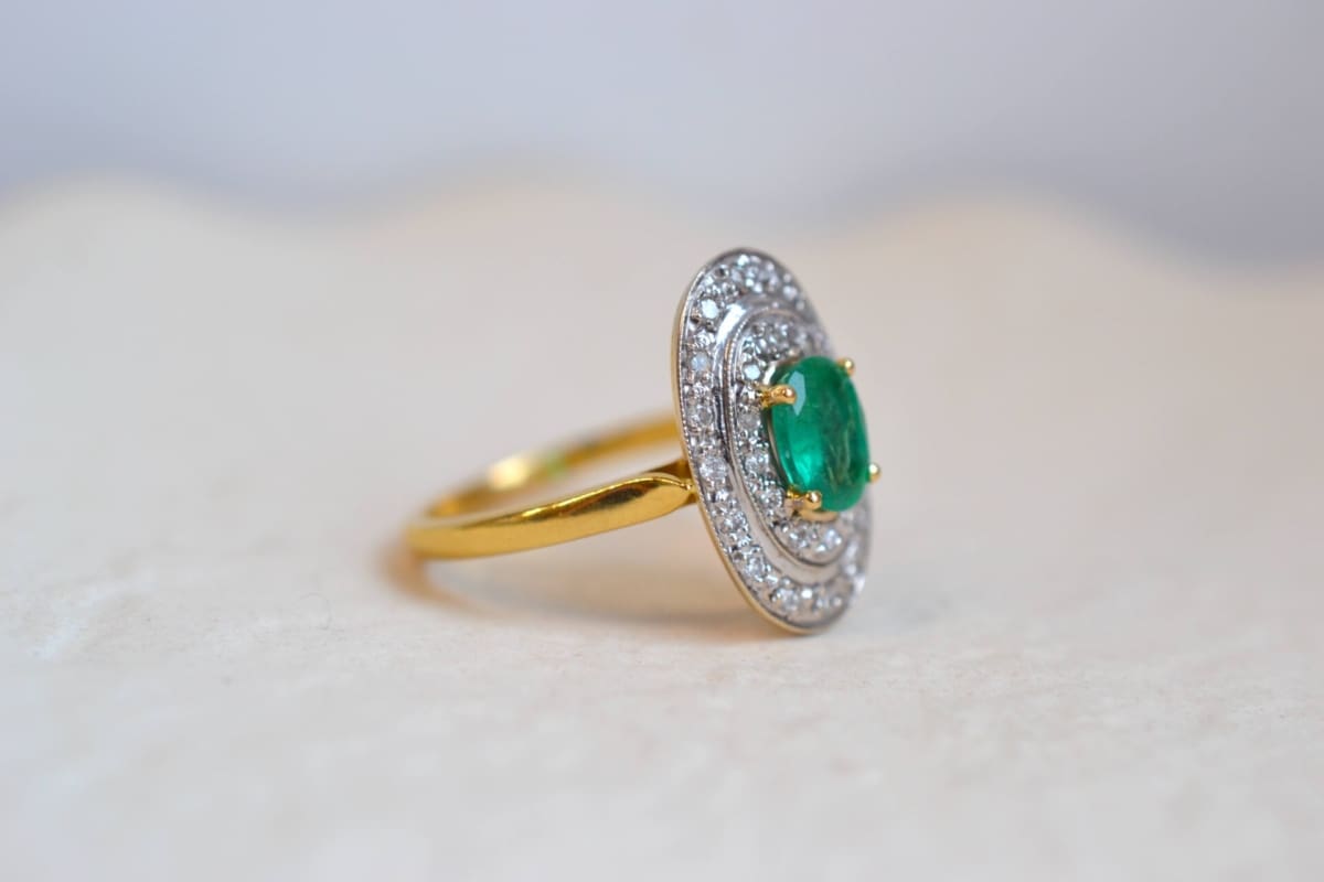 bague emeraude et diamants