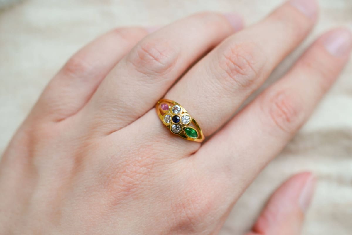 bague fleur coloree