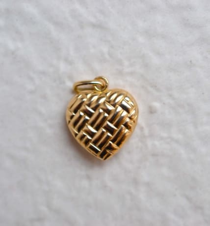 pendentif coeur decor matelasse