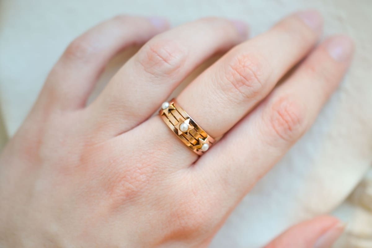 Bague de fiançailles ancienne en Or rose 18 carats ornée de Perles