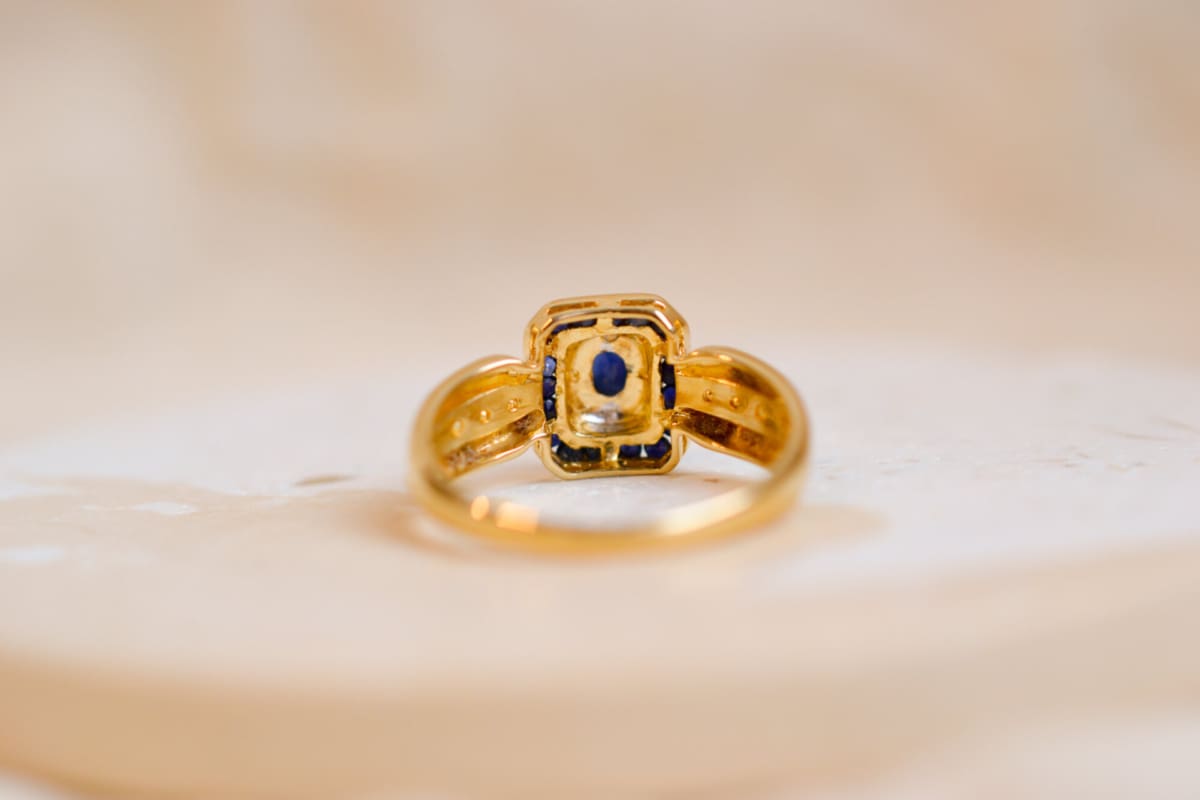 Bague octogonale Vintage en Or jaune 18 carats ornée de Saphirs et de Diamants
