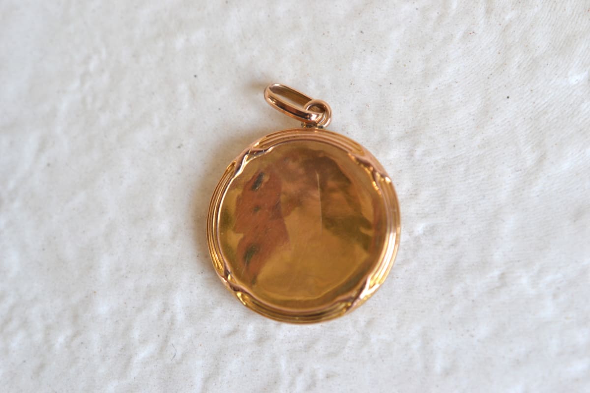 medaillon art nouveau perles