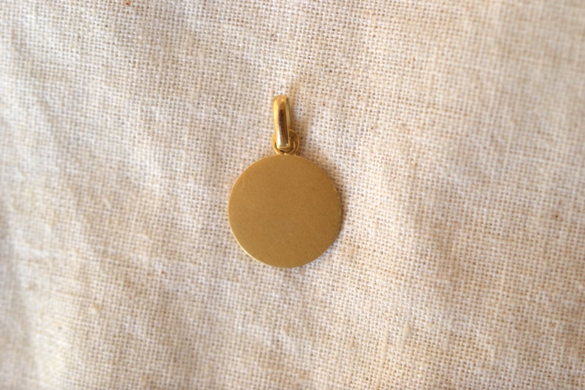 medaille augis diamant rubis