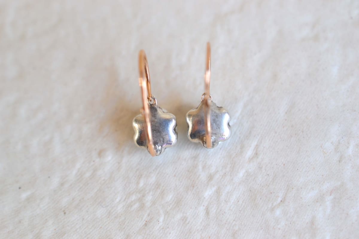 Dormeuses fleurs turquoises