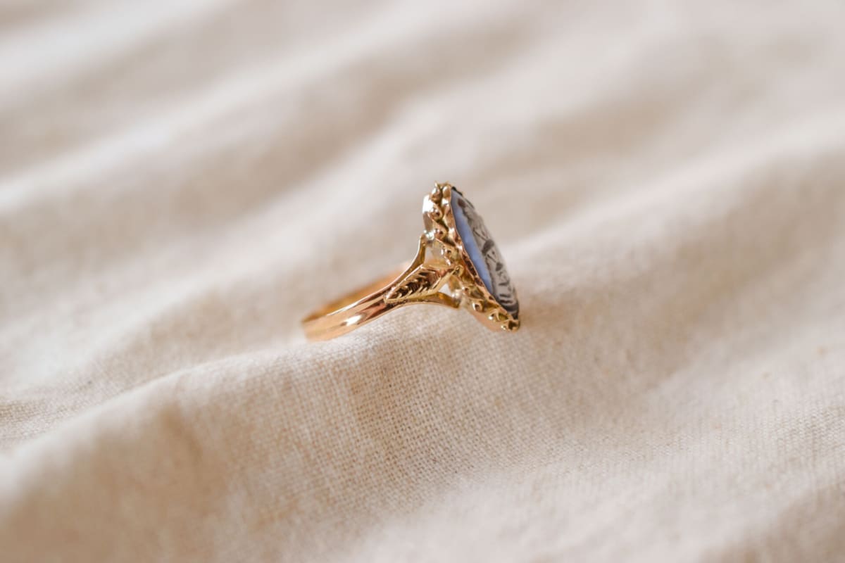 Bague Marquise ancienne en Or jaune 18 carats