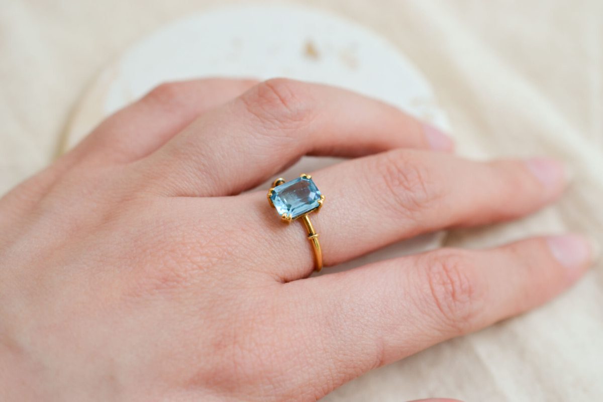 Bague de fiançailles Vintage en Or jaune 18 carats sertie d'une pierre bleue