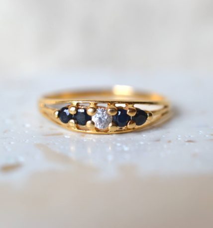 bague ajouree saphirs et oxydes