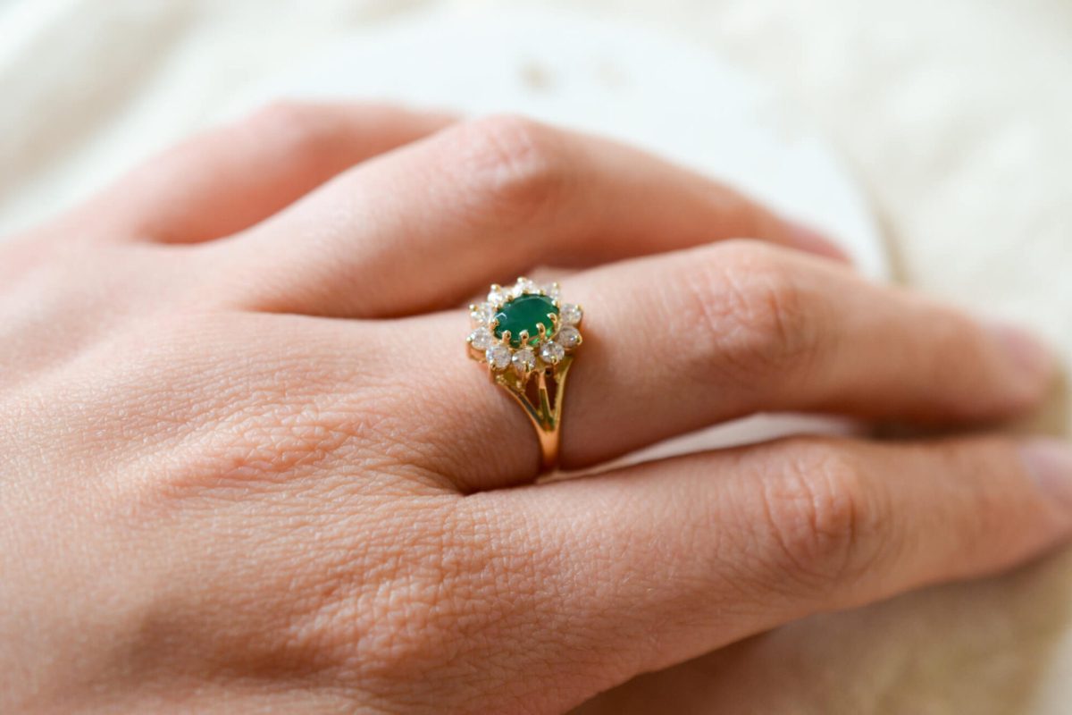 Bague de fiançailles Vintage en Or jaune 18 carats ornée d'une Calcédoine et d'Oxydes