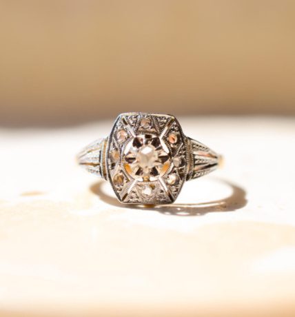 Bague Art Déco en Or blanc 18 carats sertie de Diamants