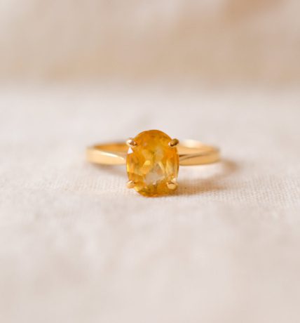 Bague Solitaire en Or jaune 18 carats sertie d'une Citrine