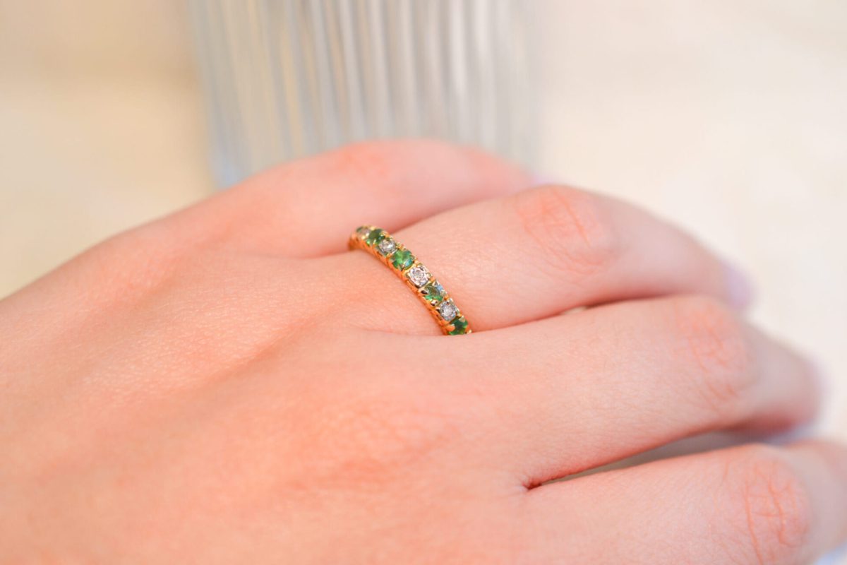 Bague de fiancailles Vintage en Or jaune 18 carats sertie d'Emeraudes et Diamants