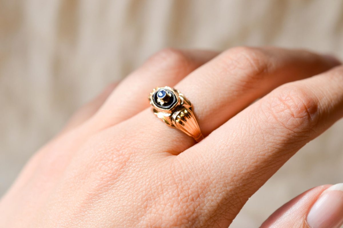 Bague de fiançailles Vintage en Or jaune 18 carats sertie d'une pierre bleue sur une plaque d'Onyx