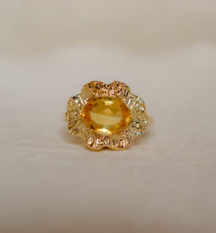 Bague fleur en Or jaune 9 carats sertie d'une Citrine