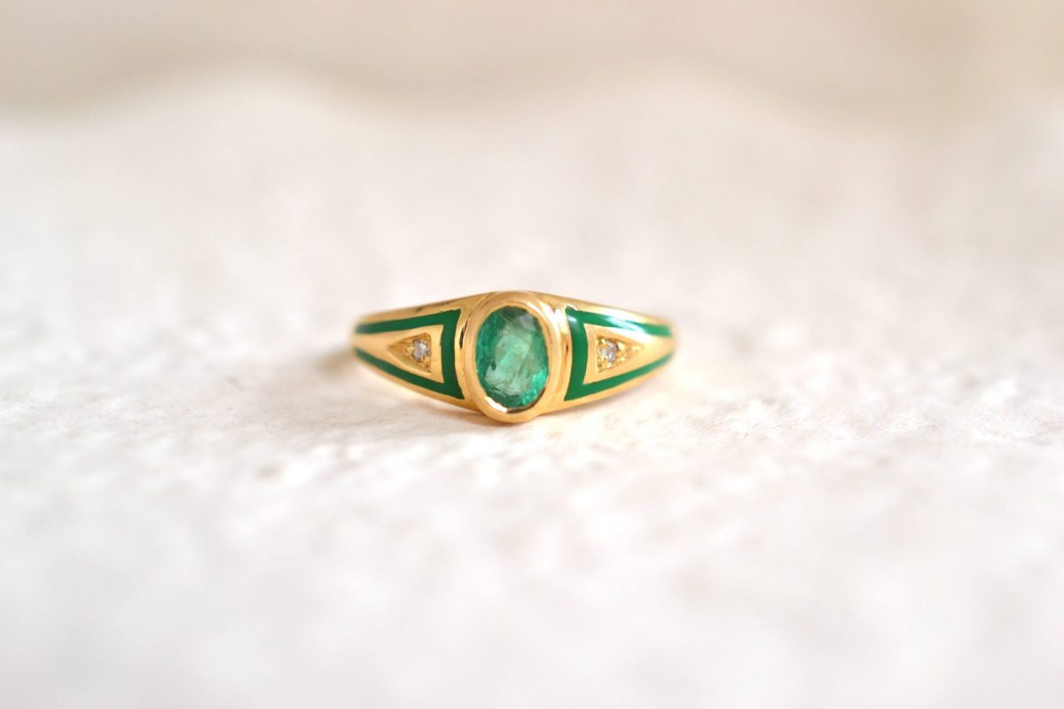 bague émeraude et diamants
