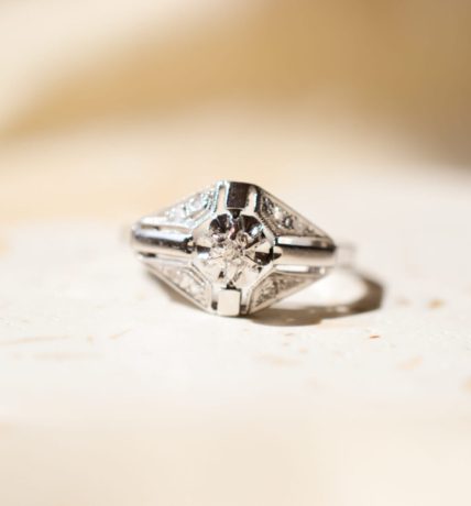 Bague Art Déco losange en Or blanc 18 carats sertie de Diamants