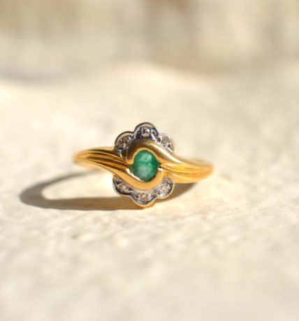 Bague de fiançailles marguerite émeraude