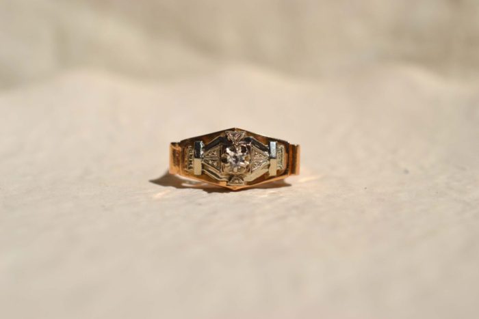 LOT De Bijoux Anciens Et Vintage - Bague, Boucles D'oreilles, Médaillon, Fermoir - Occasion
