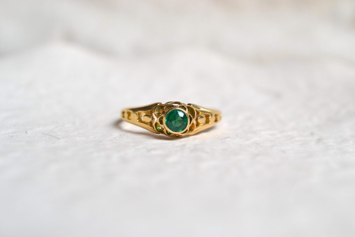 bague fleur émeraude