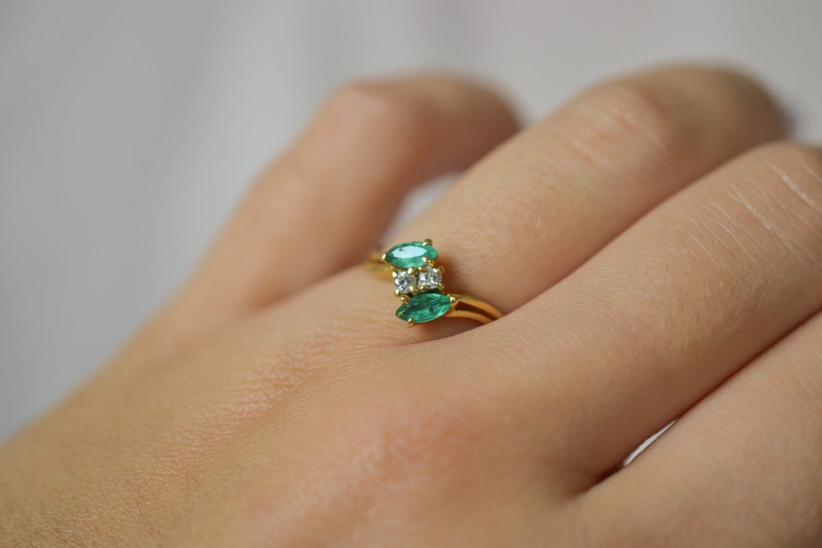 Bague Or Jaune Émeraude et Diamants