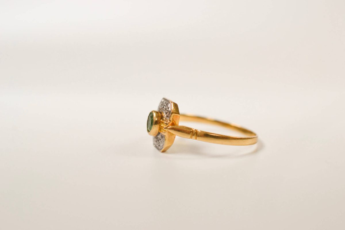 Bague Émeraude taille ovale