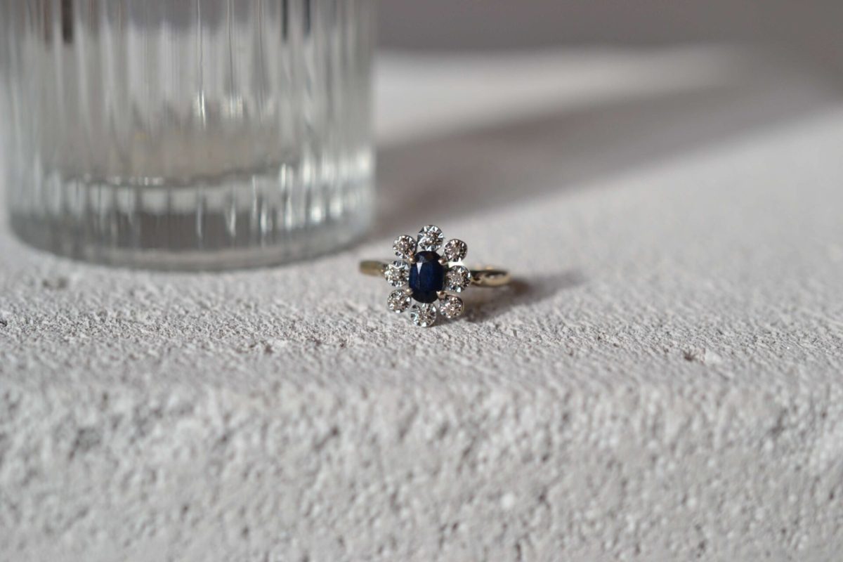 Bague Marguerite Or Blanc Saphir et Diamants