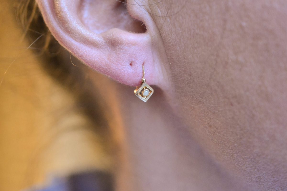 Dormeuses perles losange or jaune durable