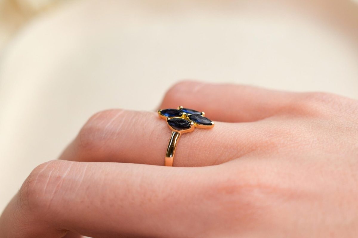 Bague Saphirs navettes