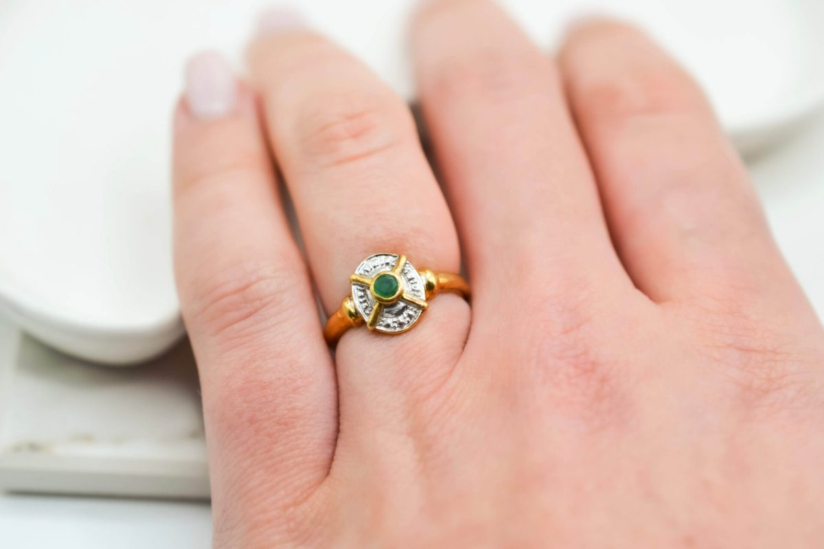 Bague Art Déco Ovale Émeraude