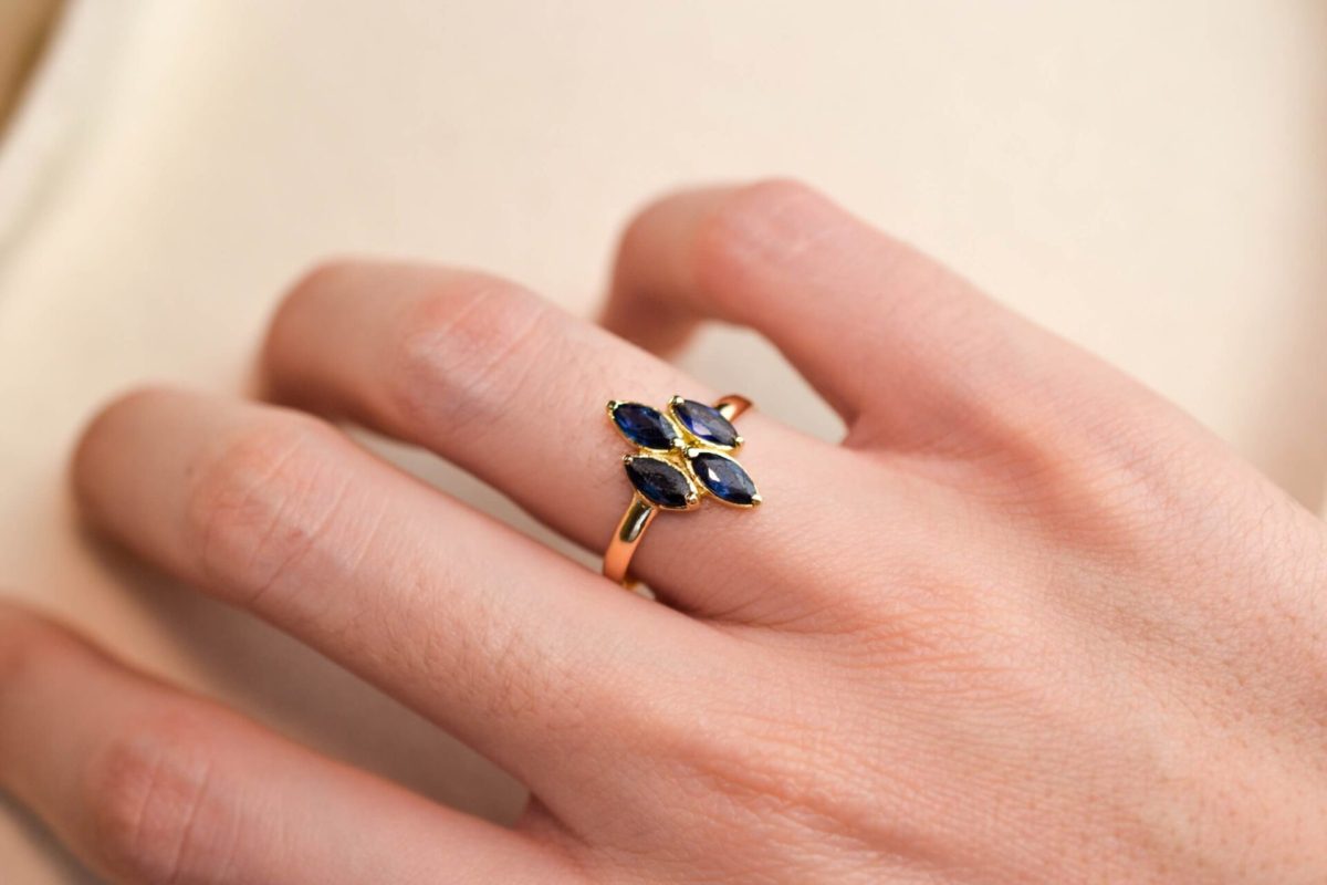 Bague Saphirs navettes