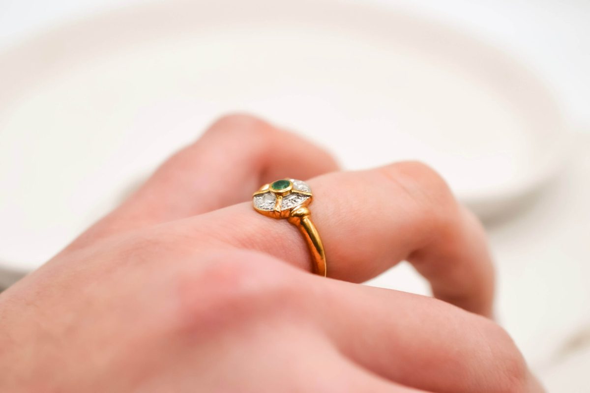 Bague Art Déco Ovale Émeraude