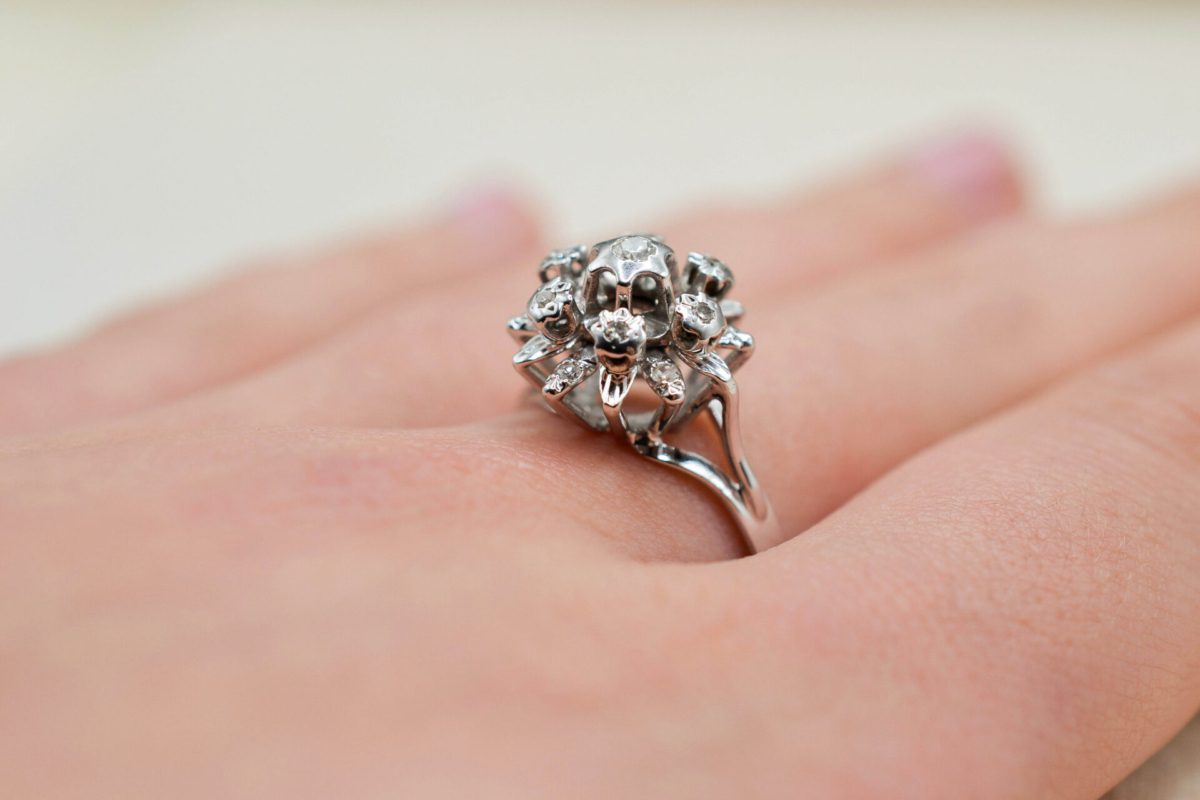 Bague florale Or blanc Diamants