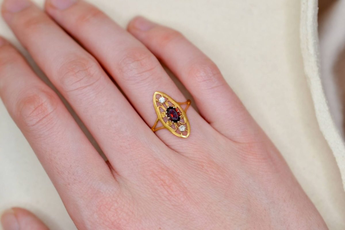 Bague Art Nouveau Grenat Diamant