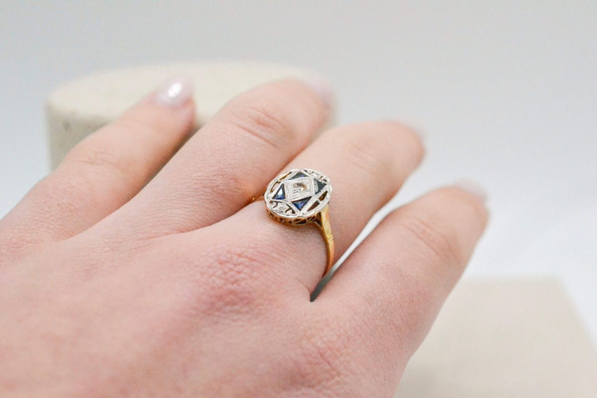 Bague Art Déco 2 Ors Diamants et Saphirs de Synthèse