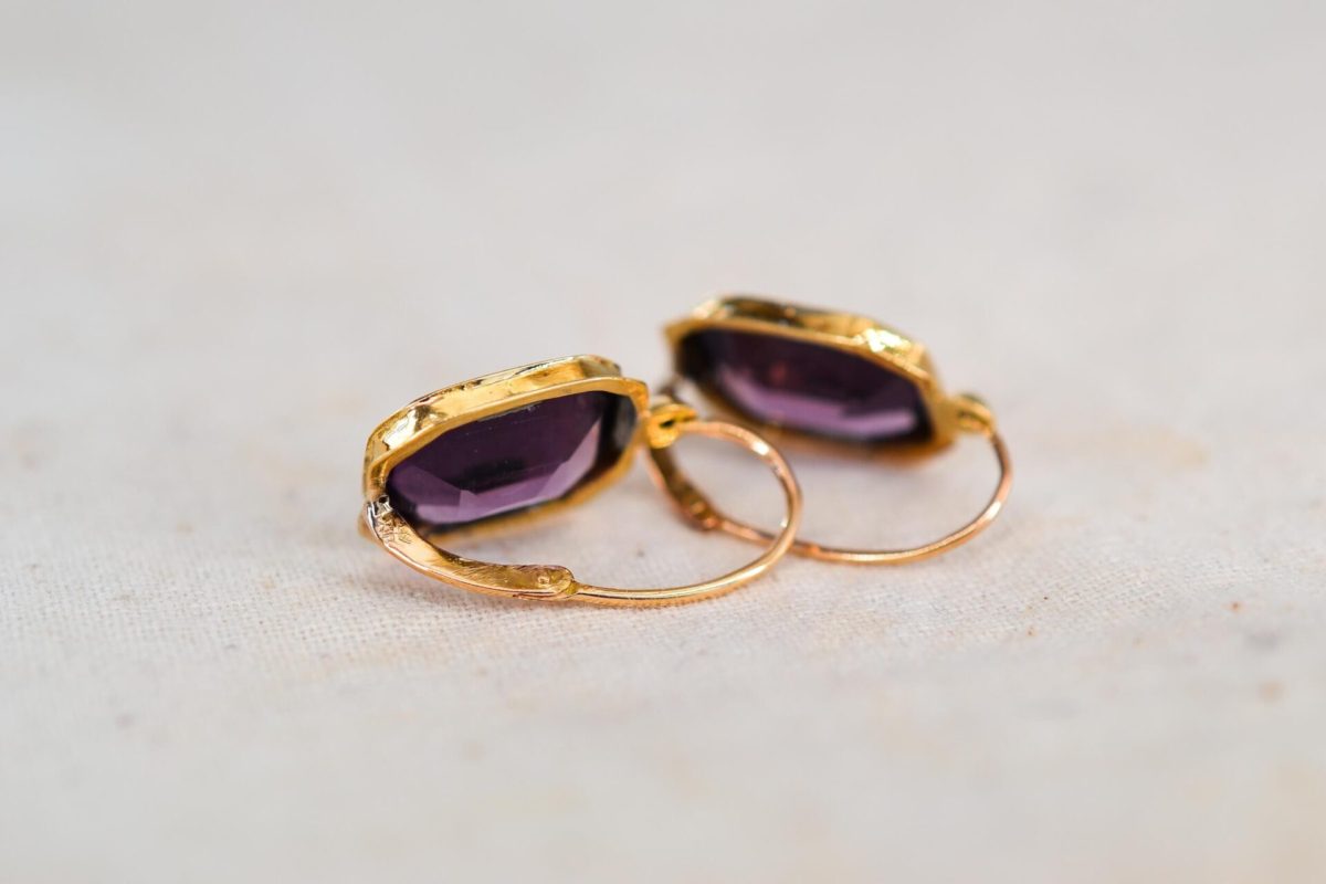 Paire de dormeuses en Or jaune centree chacune d une pierre d imitation octogonale - boucles d oreilles femme