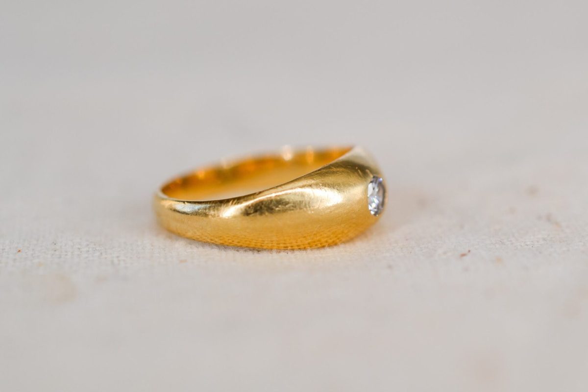 Bague jonc en Or jaune sertie d un diamant - bague vintage