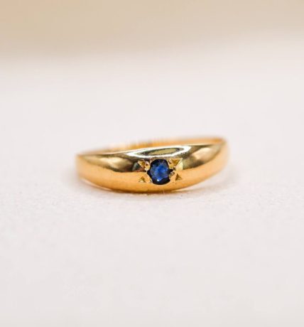 Bague Jonc en Or jaune sertie clos etoile d un saphir - bague ancienne