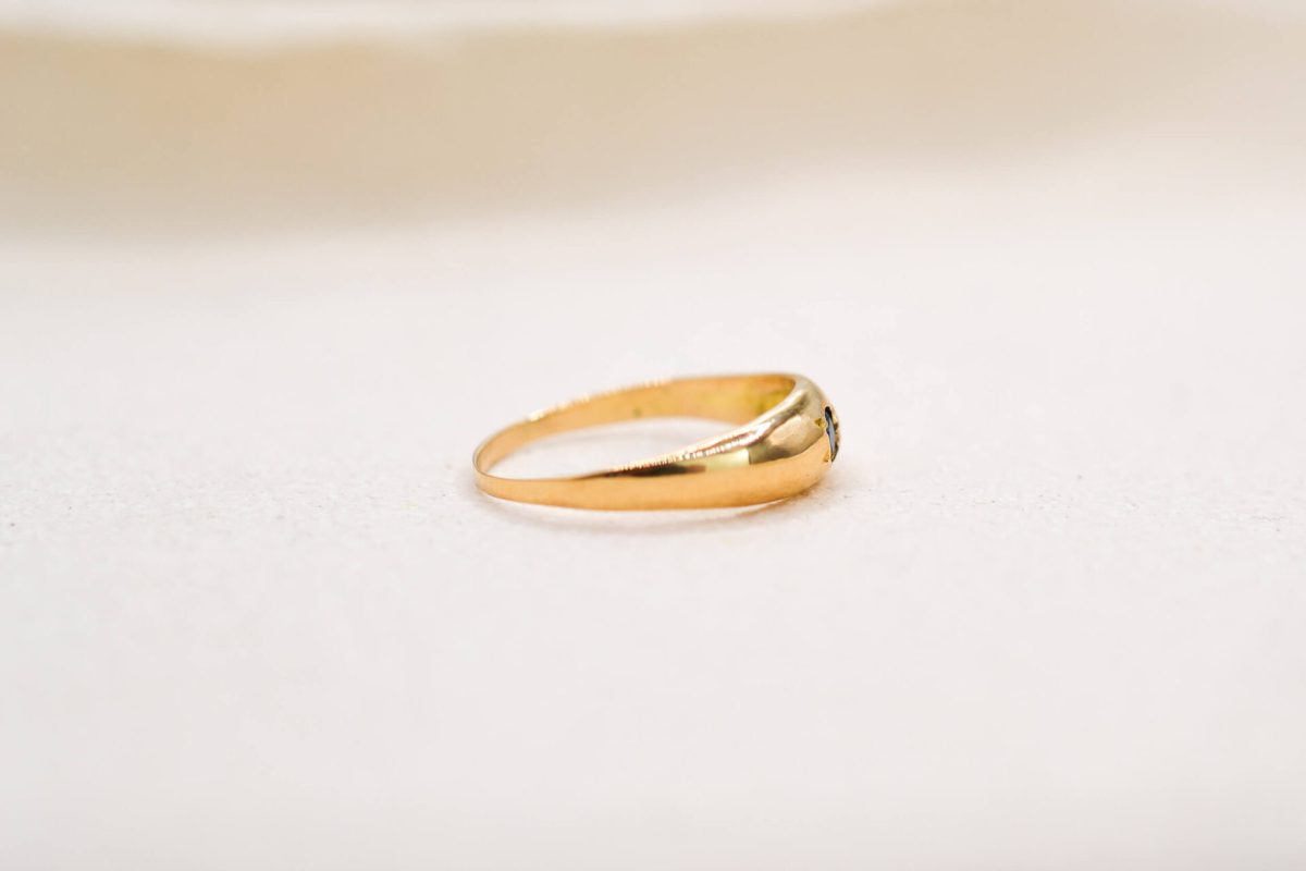 Bague Jonc en Or jaune sertie clos etoile d un saphir - bague vintage