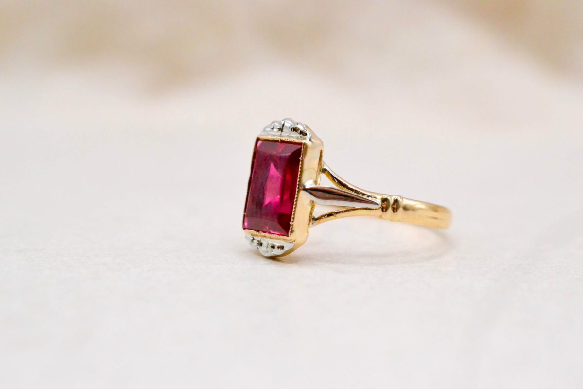 Bague Art Déco Pierre rouge