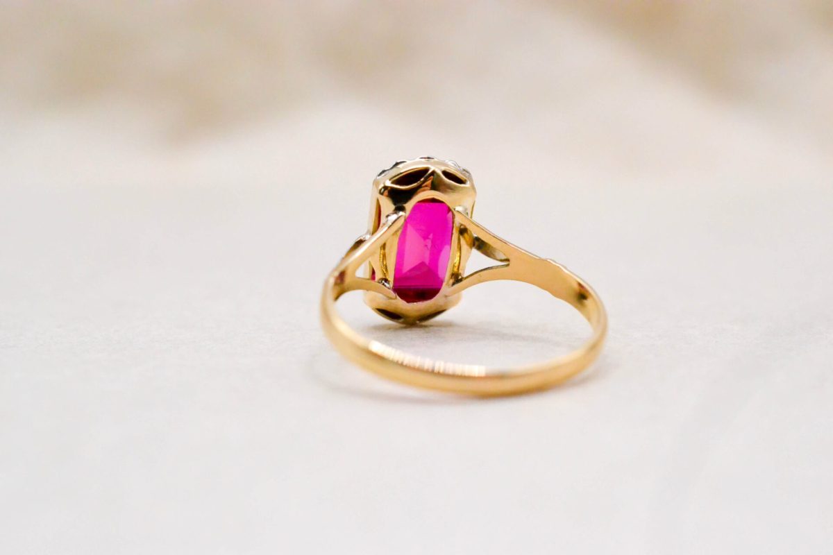 Bague Art Déco Pierre rouge