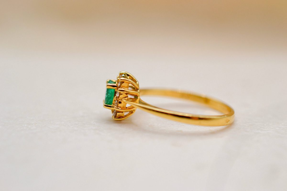 Bague marguerite Emeraude et Diamants