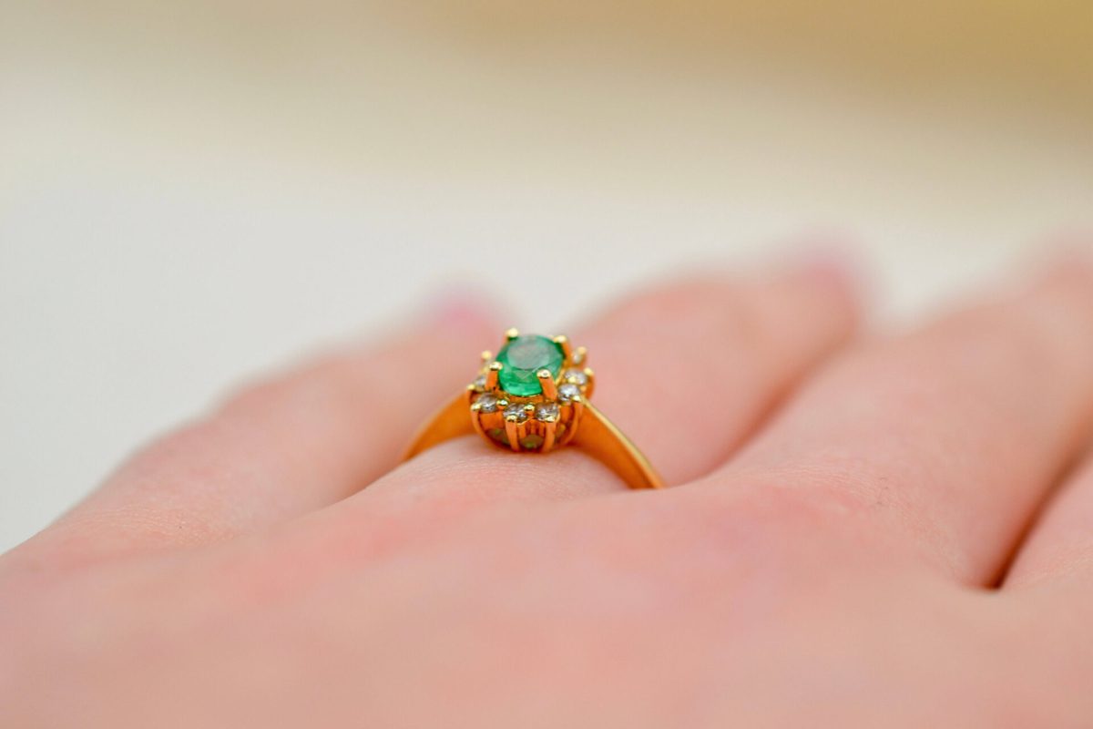 Bague marguerite Emeraude et Diamants