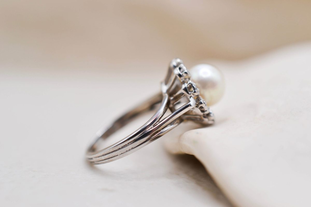 Bague circulaire Perle et Diamants
